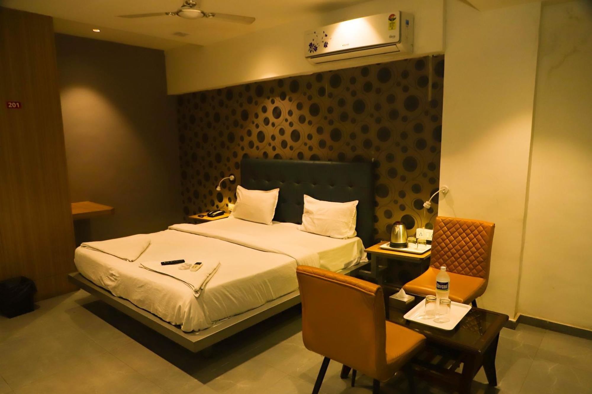Hotel Arc Palace Bhiwandi Exterior foto