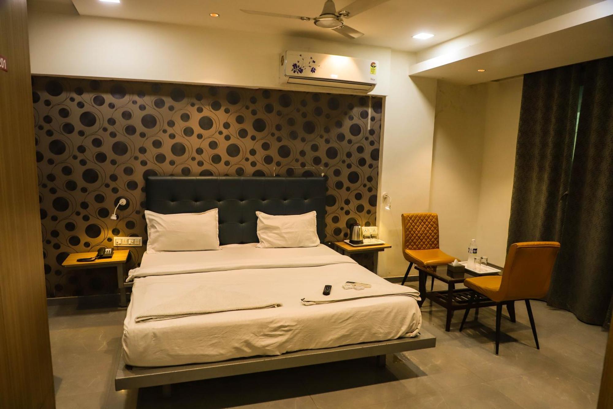 Hotel Arc Palace Bhiwandi Exterior foto